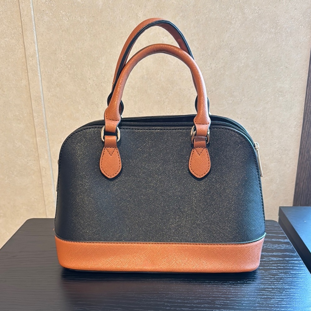 Elegant Black and Tan Handbag